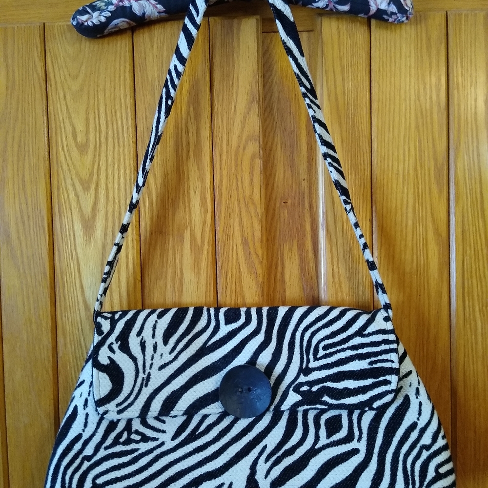 The Purse Studio Shoulder Bag